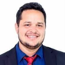 COVARDE E FUJÃO: Vereador de Arame agride esposa e foge após justiça decretar sua prisão