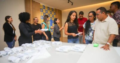 Câmara Municipal promove ação de distribuição de óculos