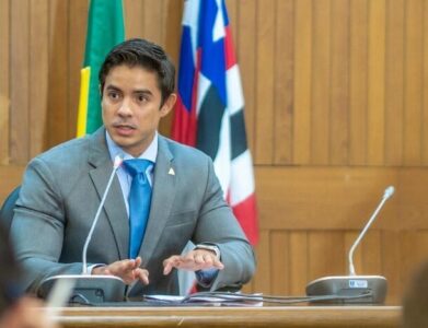 Comissão da Alema aprova Flávio Costa para o TCE-MA, mas pedido de vista adia votação final