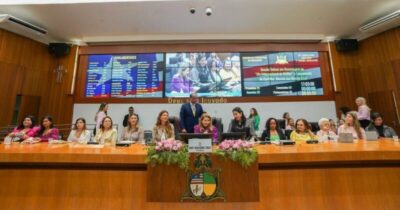 Assembleia realiza sessão solene alusiva ao Dia Internacional da Mulher e lança cartilha
