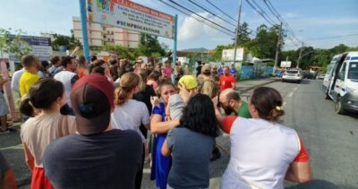 Criminoso invade creche, mata quatro crianças, deixa quatro gravemente feridas e se entrega