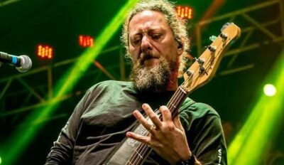 Luto! Morre Canisso, baixista da banda Raimundos, aos 57 anos