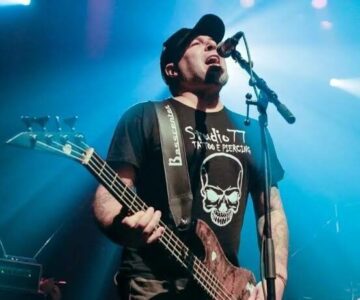 Mingau, da banda Ultraje a Rigor, é baleado na cabeça e está em estado grave