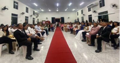 Raposa celebra casamento comunitário gratuito