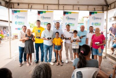Cuidar dos Olhos entrega 345 óculos a moradores de Graça Aranha
