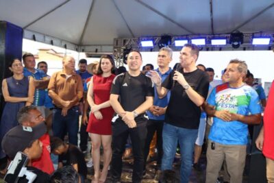 Prefeito André da RalpNet promove primeira grande festa do trabalhador em Pinheiro; evento foi marcado por uma multidão no Estádio Costa Rodrigues