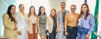 Iracema e deputadas recebem Thaynara OG na Assembleia