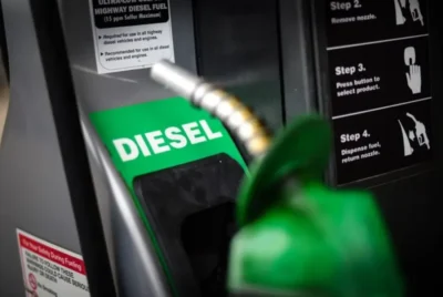 Petrobras reduz Diesel em R$ 0,17 por litro; preço ao consumidor pode cair R$ 0,15 a partir de terça (1º)