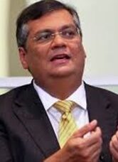 Flávio Dino reassume e foca na campanha de vacinação