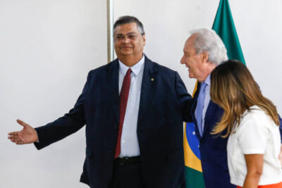 Proposta de Flávio Dino, se aprovada, impediria Lewandoski de ser seu sucessor no Ministério da Justiça