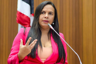A deputada Ana do Gás pode acabar com bloco de oposição na AL