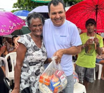 Domingos Paz distribui cestas básicas para mulheres das comunidades de São Luís