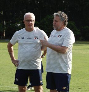 Dorival Júnior aceita proposta e é o novo técnico da seleção brasileira