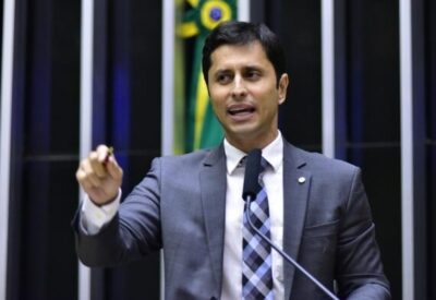 Duarte Jr vota contra aumento do Fundo Eleitoral e da conta de luz
