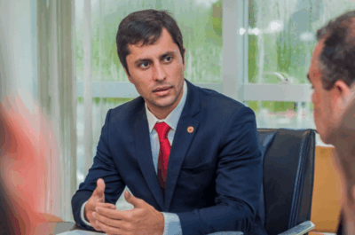 Duarte critica veto de Lula a projeto sobre pessoas com microcefalia