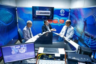 ‘Em Discussão’