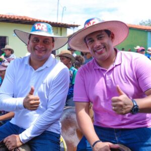 Osmar Filho participa da Cavalgada do Cabeça Branca, em Pindaré-Mirim