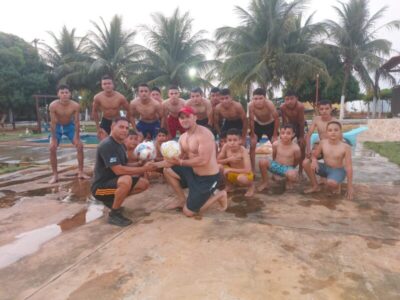 Vereador Sargento Lopes faz doação de material esportivo ao Time Grêmio, do povoado Varzinha