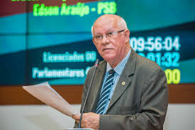 Deputado Edson Araújo é investigado por suspeita de ser beneficiado pelo esquema do INSS
