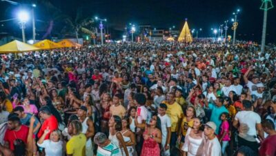 Eudes Barros reúne mais de 10 mil pessoas no Réveillon do Amanhecer em Raposa