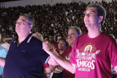 Braide e Dino trocam ‘energia de corpos’ no feriado…
