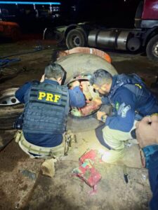 PRF apreende mais de 188 kg de drogas escondidas em pneus de caminhão em São Luís