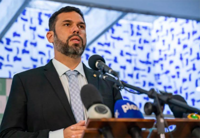 Fabio Macedo aprova PL que garante proteção às mulheres em hospitais…