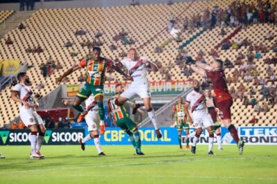 Com gol aos 45, Sampaio vence o Brasil e se distancia do Z-4
