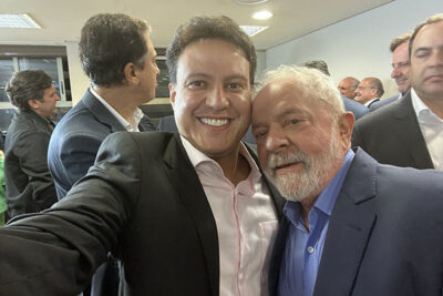 Felipe Camarão alinhado a Lula no PT nacional…