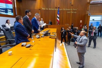 Fred Maia toma posse como deputado estadual