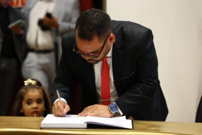 VOZ DA ITAQUI-BACANGA: WENDELL MARTINS ASSUME CADEIRA NA CÂMARA MUNICIPAL