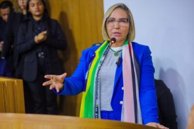 Vereadora bolsonarista diz que manicure presa estava em grupo radical que promoveu agressões no 8 de janeiro