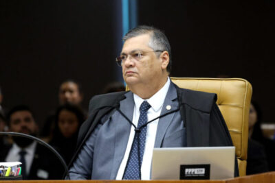 Dino suspende processo de indicação de Flávio Costa ao TCE