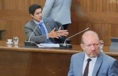Advogada que questiona Flávio Costa no STF refere-se a si própria no masculino…