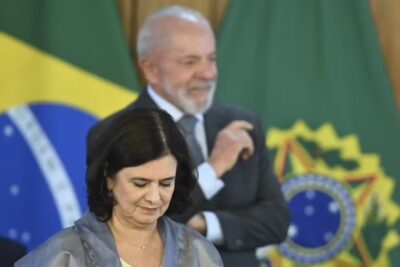 Lula troca Nísia Trindade por Alexandre Padilha no Ministério da Saúde