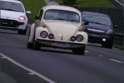 Radar da PRF flagra Fusca a quase 140 km/h e moto a 191