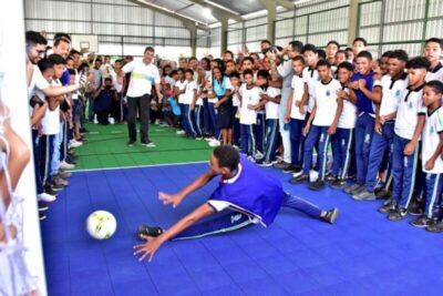 Prefeito Eduardo Braide entrega nova quadra da U.E.B Lima Sobrinho, região do Coroadinho