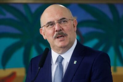 Governo inclui profissionais da educação no grupo prioritário de vacinação contra a covid-19