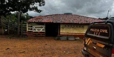 Em matadouro, suspeito esfaqueia homem que se recusou a abater gado