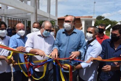 Hildo Rocha, César Pires e João Igor inauguram sistema de abastecimento de água que beneficia mais de mil pessoas na Mamorana