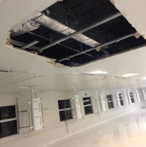 Teto da UTI do Carlos Macieira desaba em São Luís-MA