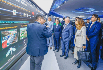 Juscelino acompanha o presidente Lula em visita à chinesa Huawei