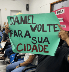 Juiz decreta revelia de vereador em ação proposta pela deputada Daniella