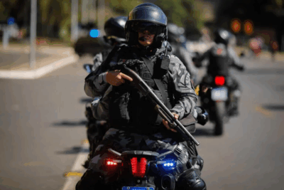 Lula restringe uso de armas por policiais em decreto; entenda