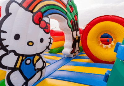 Últimos dias do Parque inflável  da Hello Kitty na Praça de Eventos do Shopping da Ilha