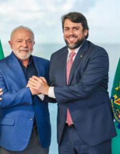 Pedro Lucas recusa convite de Lula e seguirá na liderança do União Brasil na Câmara