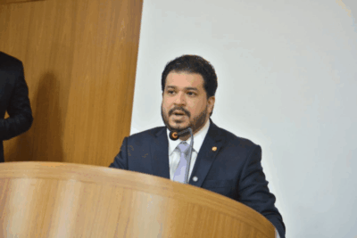 Dr. Joel anuncia projeto que cria calendário de IPTU em braille