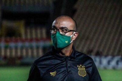 Surian não é mais técnico do Sampaio