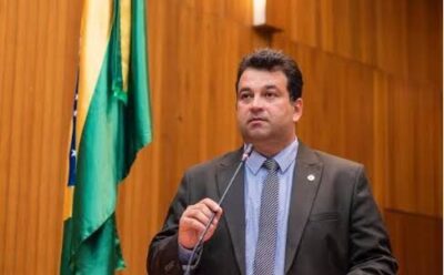 Edson Araújo se licencia e Adelmo Soares retorna à Assembleia Legislativa