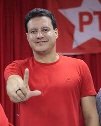 Camarão diz ter mais de 50% dos diretórios do PT apoiando sua pré-candidatura ao Governo